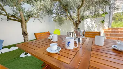 Set per la preparazione di tè e caffè presso Green Horizon Apartment