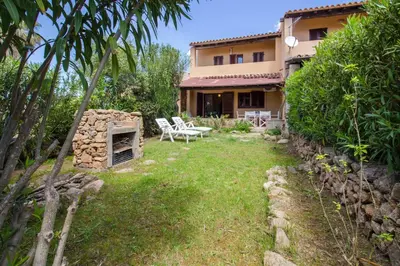 Giardino di GuestHost - Oasis with Garden, Pool and WiFi