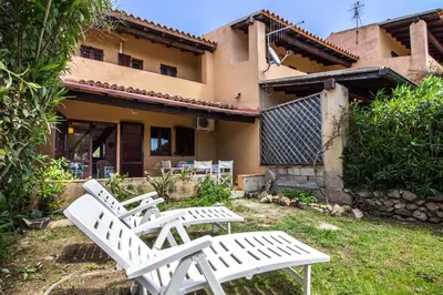 Giardino di GuestHost - Oasis with Garden, Pool and WiFi