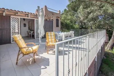 Balcone o terrazza di GuestHost - Seaview Villa with Large Terrace