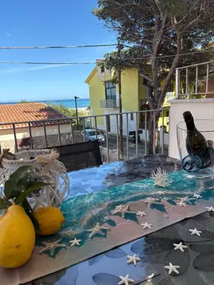 Piscina di all ombra dei pini o nelle vicinanze
