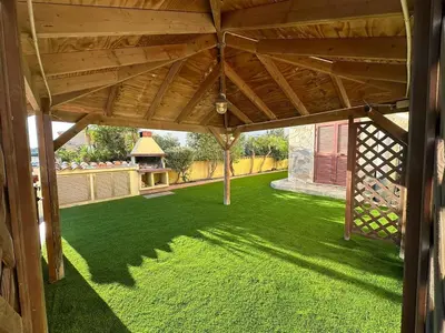 Giardino di Blu Caletta - waterfront apartment with garden