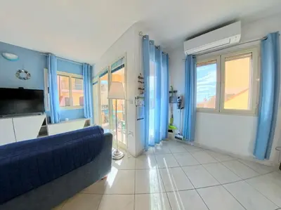 TV o dispositivi per l'intrattenimento presso Modern Seaview Townhouse - Workcation friendly