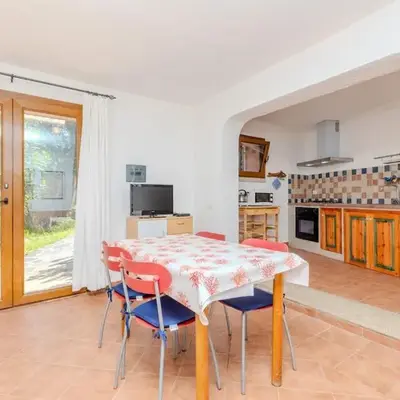 Green Oasis - 2 Min Walk from Cala Girgolu