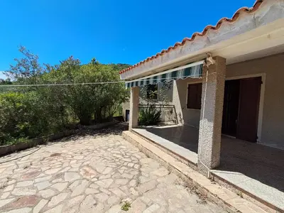 Edificio in cui si trova la villa