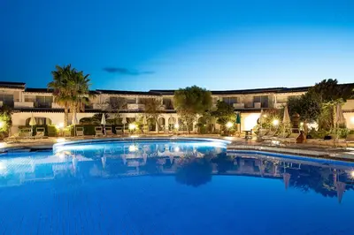 Piscina di Alba Dorata Resort o nelle vicinanze