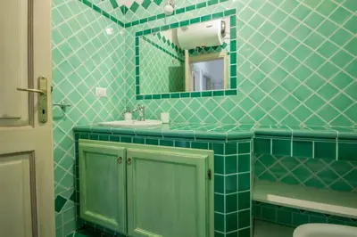 Bagno di GuestHost - Seaview Villa with Veranda GolfoAranci