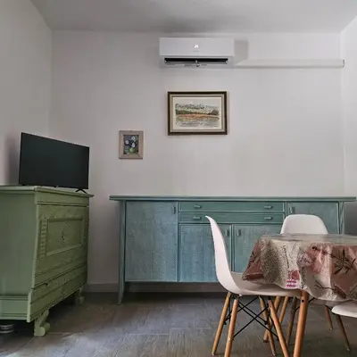 TV o dispositivi per l'intrattenimento presso Via Genova