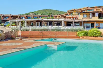 Piscina di Marineledda Appartamento Bellucci o nelle vicinanze