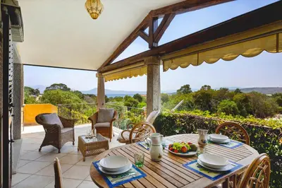 Paesaggio naturale nelle vicinanze della casa vacanze