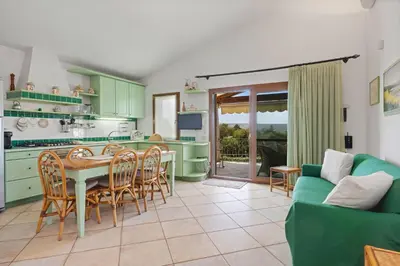 Cucina o angolo cottura di Casa Elena al mare con piscina