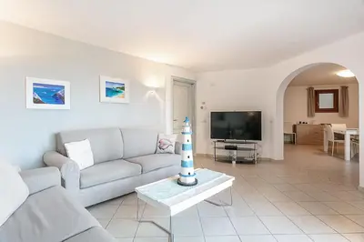 TV o dispositivi per l'intrattenimento presso Casa in Pietra-10 MIN FROM THE SEA