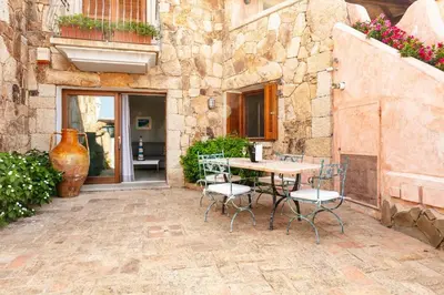 Patio o area all'aperto di Casa in Pietra-10 MIN FROM THE SEA