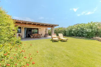 Giardino di Villa Capo Coda Cavallo con Piscina
