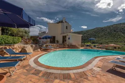 Piscina di Stunning Residence Bouganvillage 2 Bed Apt sleep 6 o nelle vicinanze
