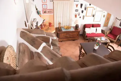 Area soggiorno di La Casa dell'Artista - Villa completamente recintata con giardino privato