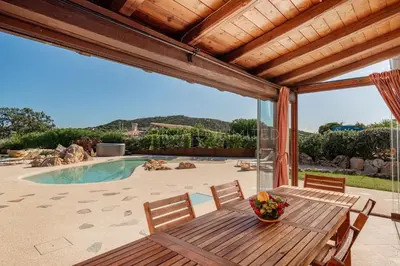 Piscina di Villa Tramas de Luna o nelle vicinanze