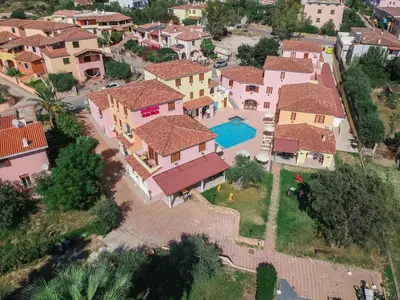 Piscina di Comfy flat with terrace and pool o nelle vicinanze