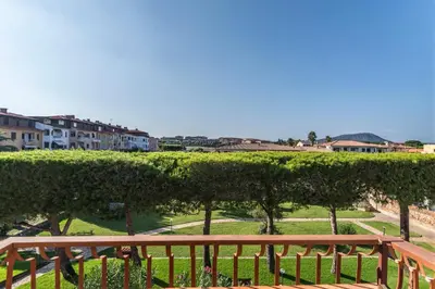 Giardino di Il Vecchio Faro 66 - Happy Rentals