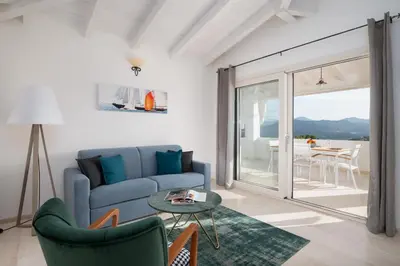 Area soggiorno di Bellevue 36B by Klodge