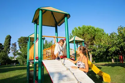Bambini che soggiornano presso Hotel Marina Garden