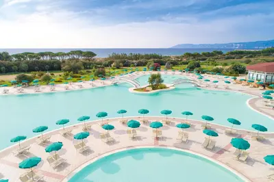 Piscina di Hotel Marina Garden o nelle vicinanze