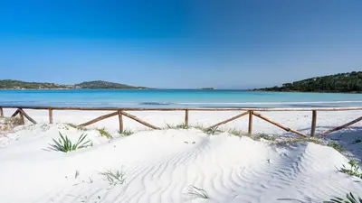 Paesaggio naturale nelle vicinanze della villa