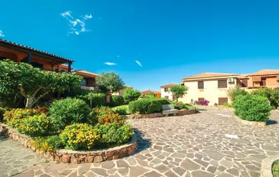 Giardino di Apartment 5 beds in Marinella just 250 mt from the sea