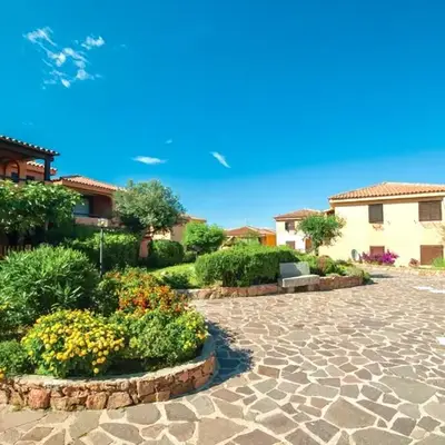 Apartment 5 beds in Marinella just 250 mt from the sea