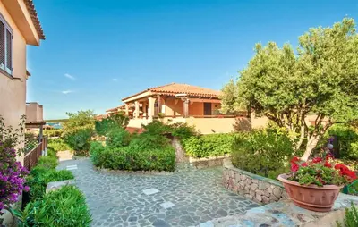 Giardino di Apartment 6 beds in Marinella with SEA VIEW