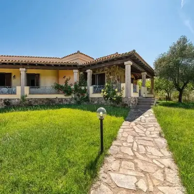 Cozy home near the sea