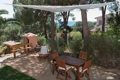 Giardino di Le Sunrise - Appartamenti a 350 mt dal mare e con giardino privato