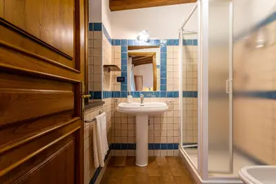 Bagno di Agriturismo Canales