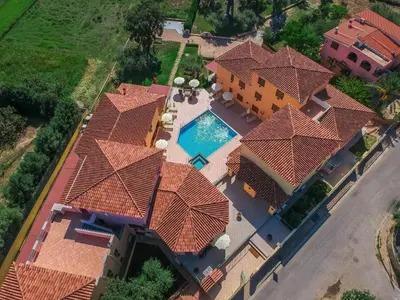 Piscina di Residence Cala Viola o nelle vicinanze
