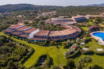 Piscina di Capo Ceraso Family Resort o nelle vicinanze