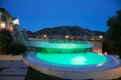 Piscina di Cento Ulivi B&B o nelle vicinanze