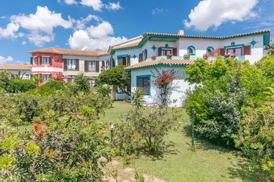 Giardino di Hotel Stefania Boutique Hotel by the Beach
