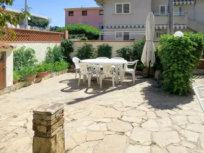 Giardino di Holiday Home Lia by Interhome