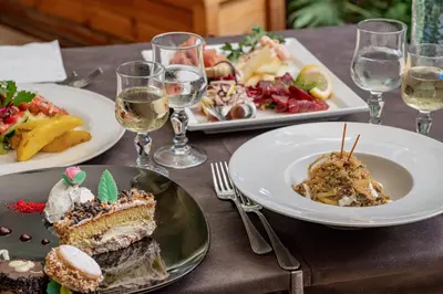 Cibo presso l'hotel o nelle vicinanze