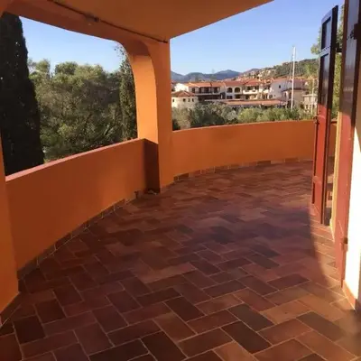 Casa Vacanze a 200 mt spiaggia con 5 camere 2 bagni e 10 posti letto