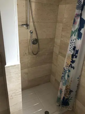 Bagno di Trilocale con terrazza
