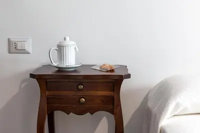 Set per la preparazione di tè e caffè presso Ghivine Albergo Diffuso