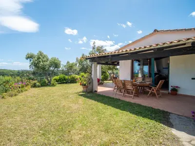 Giardino di Holiday Home Gardenia by Interhome