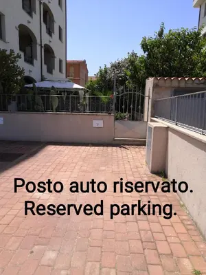 Planimetria di ValeValeHome - home gallery with fully equipped kitchen, reserved parking, big garden