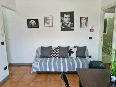 Area soggiorno di Home of Fame - home gallery with fully equipped kitchen, separate entrance, free parking