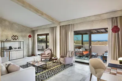 Area soggiorno di Baglioni Resort Sardinia - The Leading Hotels of the World
