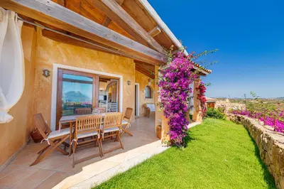 Balcone o terrazza di Villa con vista Porto San Paolo