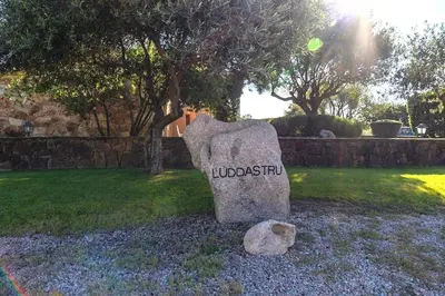 Giardino di ISS Travel, L'Uddastru Panoramic Apartments - with private outdoor terrace