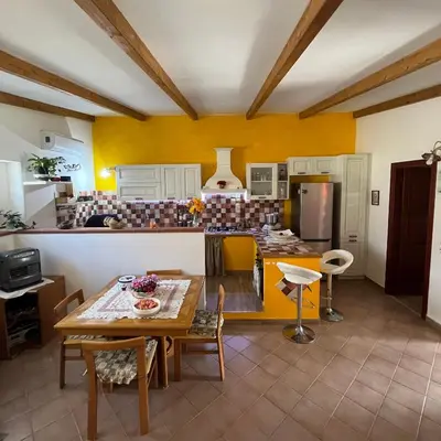 Cucina o angolo cottura di Villetta con giardino e barbecue