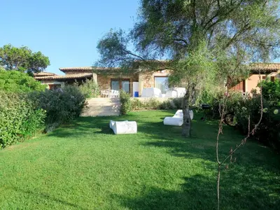 Giardino di Holiday Home House Boat Medium by Interhome